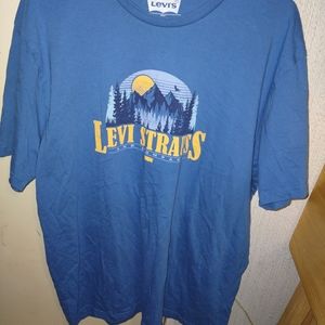 Levi's Levi Strauss & Co  T Shirt Mountain Graphic Sapphire Blue Size 2XL